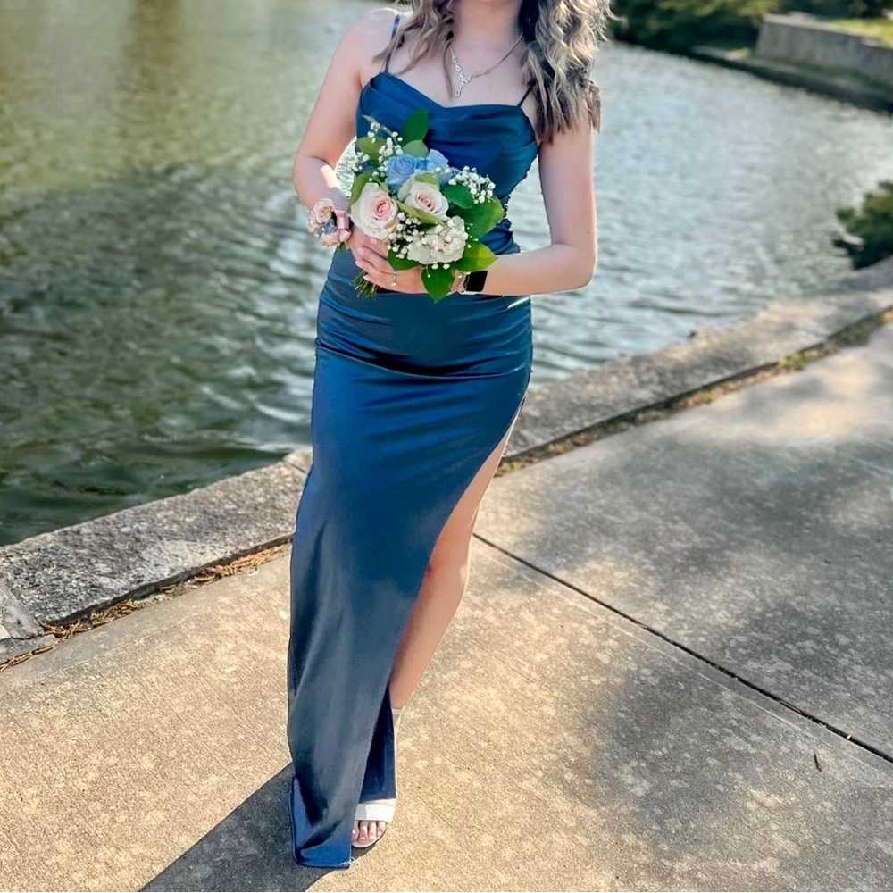 Elegant Blue Evening Gown